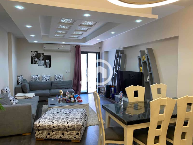Apartment for sale 155m in Grand Gate compound, the most luxurious compound in Zahra Al-Maadi, ultra super lux with furniture and appliances, a great deal. - Widok 5