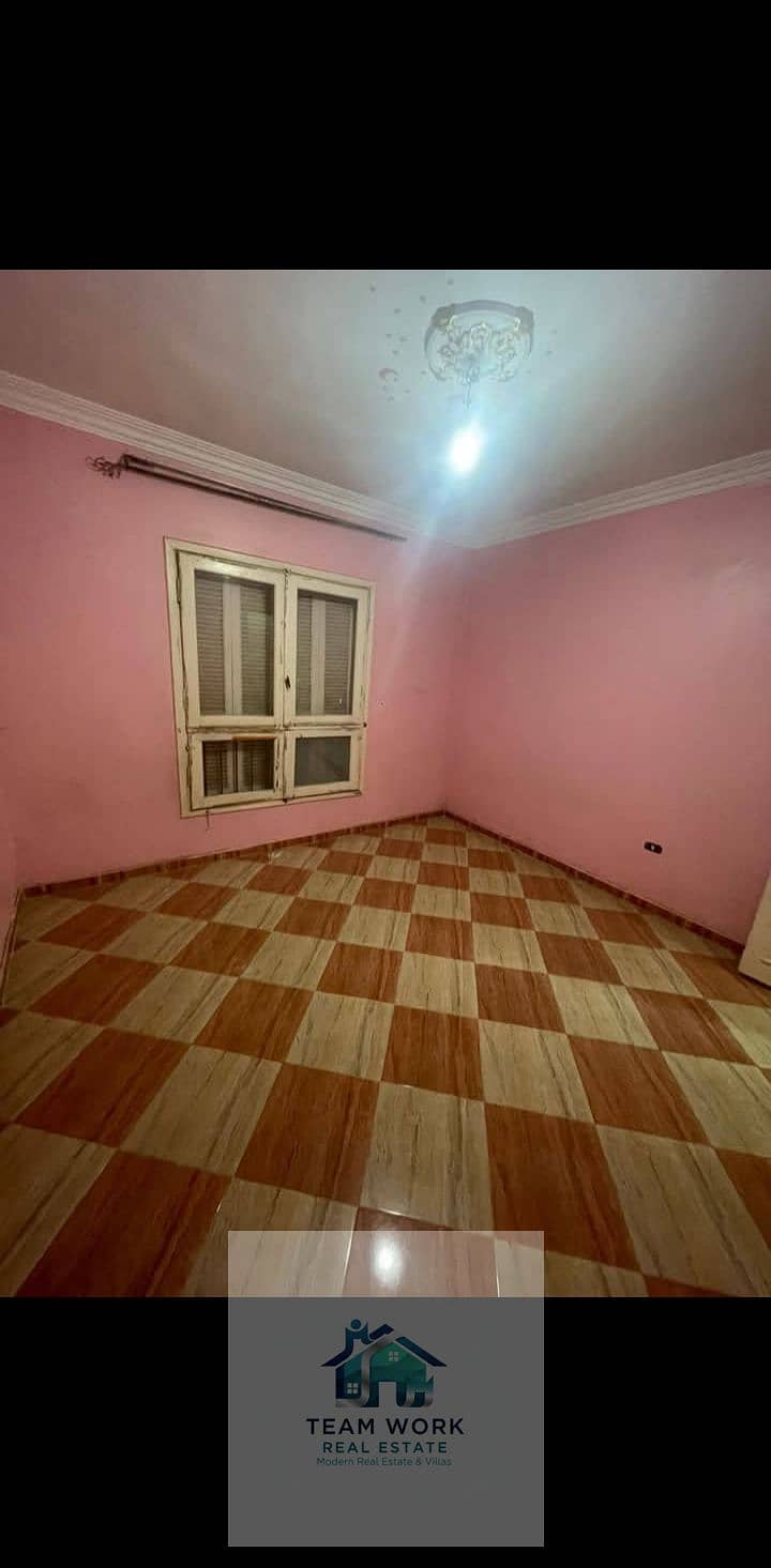 For legal rent: 108 sq m, 3 bedrooms, super deluxe, with an "old meter" next to Hyper One - Mehr