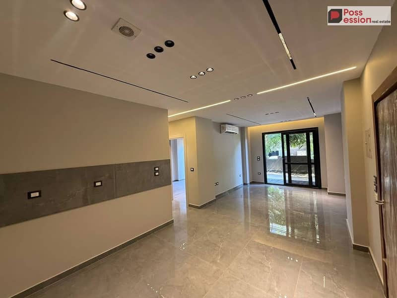 Fully Finished 4-Bedroom Apartment with garden for Sale in Patio Oro New Cairo - Widok 3