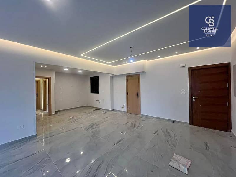 Own a fully furnished apartment with a sea view in Al Patio Riva M La Vista compound with a down payment of 600,000 and installments over 8 years. - Ansicht 4