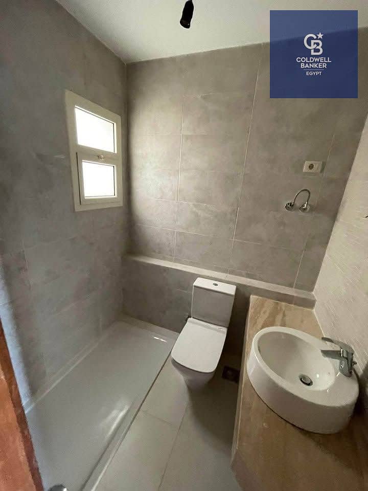 Own a fully furnished apartment with a sea view in Al Patio Riva M La Vista compound with a down payment of 600,000 and installments over 8 years. - Ansicht 6