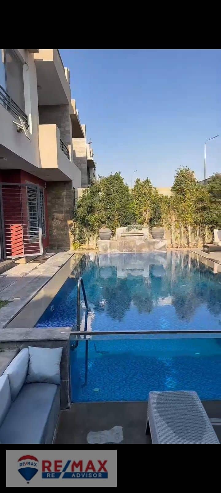 Furnished villa with swimming pool for daily rent, modern furnishings of the highest standard, in Al Reem Compound - Sheikh Zayed – pohled 3