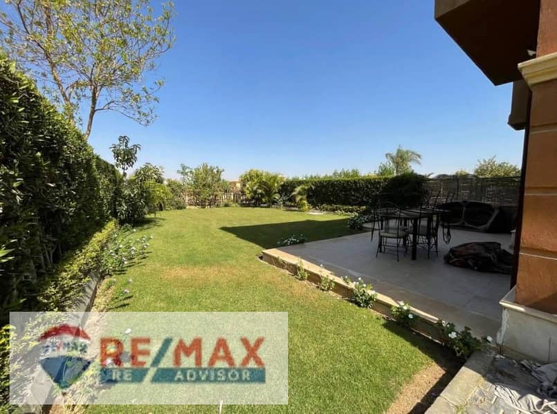 Twin house for sale in Royal Meadows Compound - Sheikh Zayed - Więcej