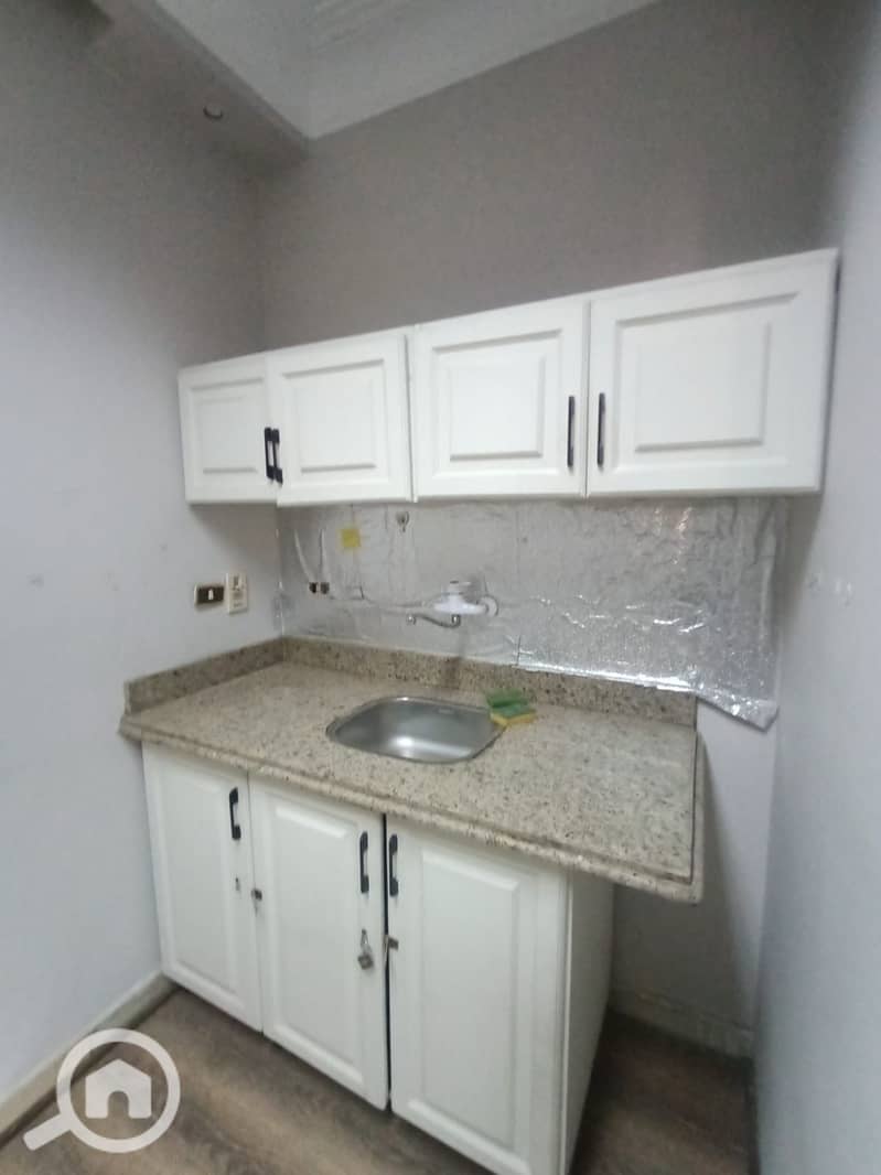 8 b8bd3c9c-2fbd-4b20-a713-da292baf326a. jpg