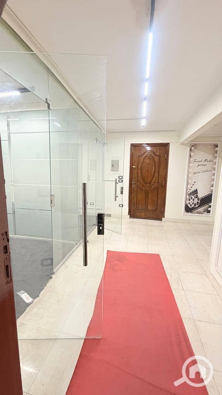 Office for rent in Maadi, ground floor, private entrance, 5 rooms – pohled 3