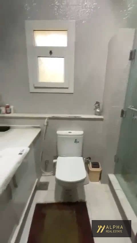 8 1000928230. jpg