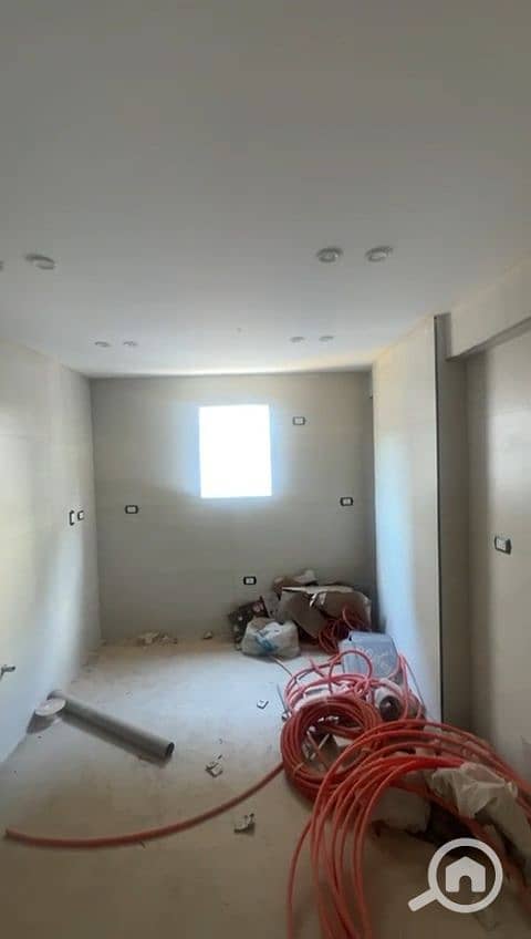 2 1000615229. jpg