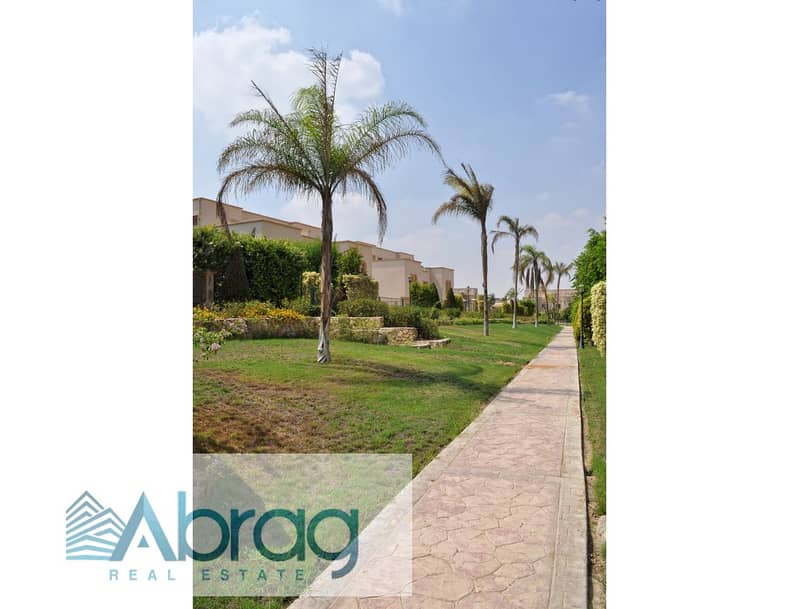 for Sale Villa 560 sqm with Private Swimming Pool and Super High Lux Finishing Greens Compound Sheikh Zayed - Ansicht 4