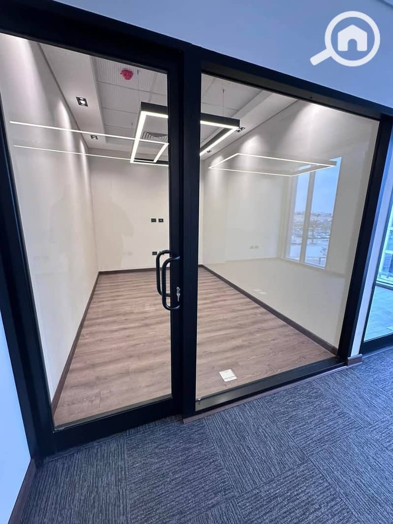 Office for rent 96m air-conditioned in cfc best location - New Cairo - Mehr