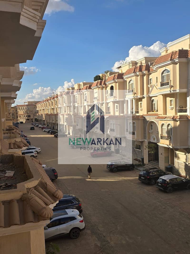 Own a 272m² duplex with a 33m² garden, ready for immediate occupancy in 6th of October City, opposite Green 5 Compound. Semi-finished, with a 35% dp – pohled 5