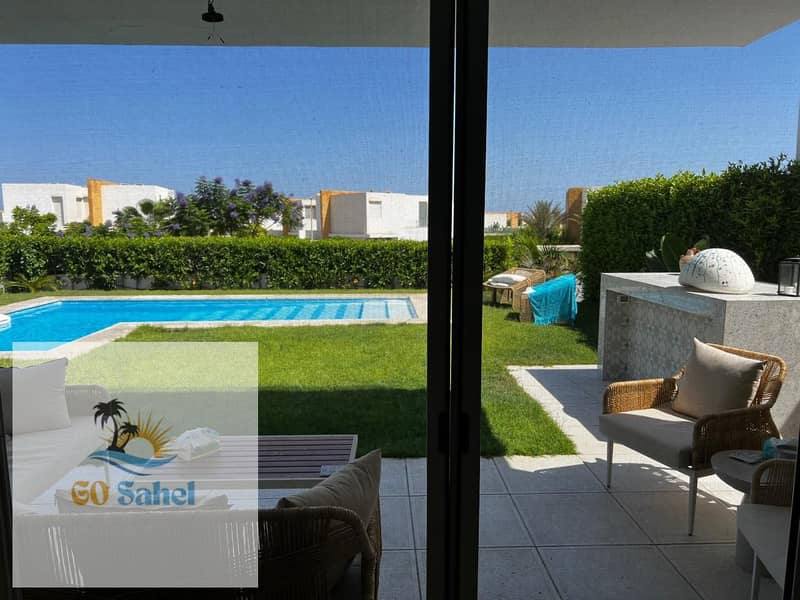 Villa for rent in Seashell — 4 bedrooms with a private pool, garden, and pool view. - Widok 4