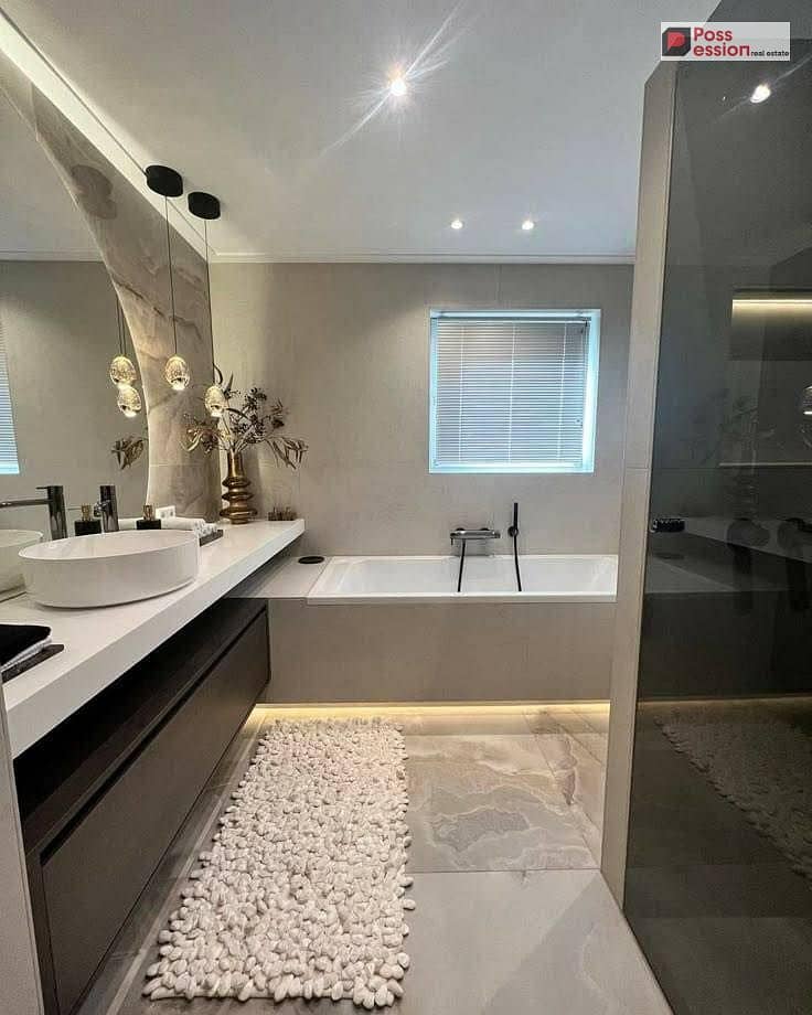 200-meter duplex for sale in Talala in El Shorouk, next to Sodic and Hassan Allam, and near Madinaty and the Suez Road. Finished and with a 10-year pa - Więcej