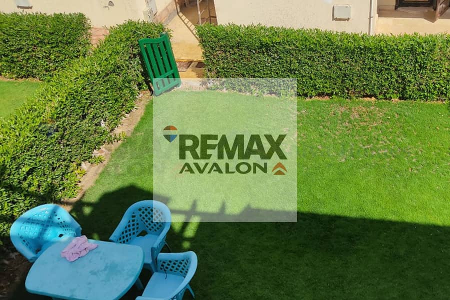 Own Your Summer Home Now – Elegant Townhouse with Pool & Landscape View - Widok 4