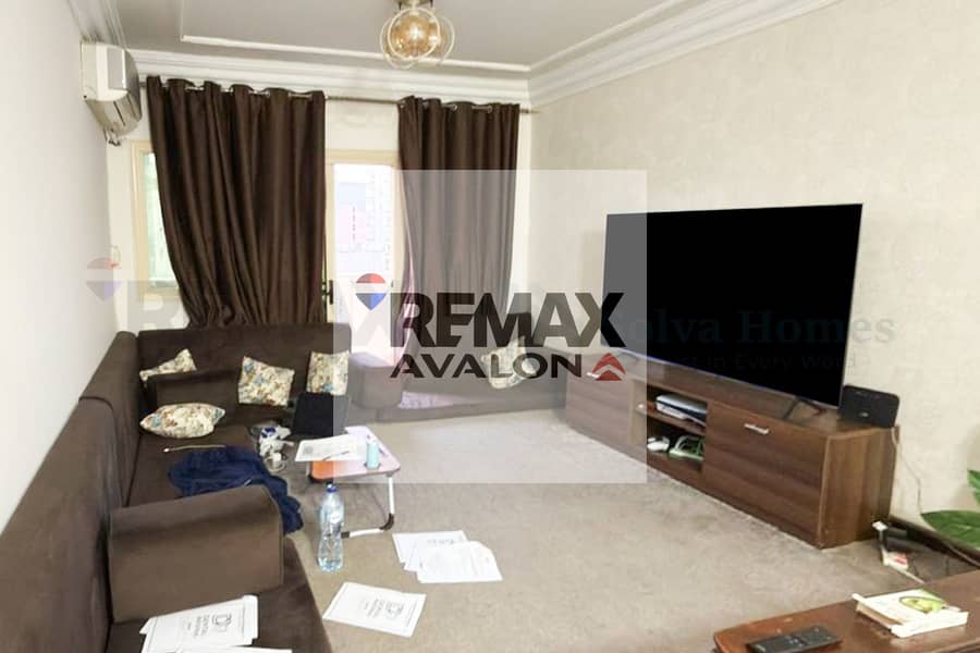 Apartment for Sale in Azarita – Prime Tram View & Prestigious Building – pohled 3