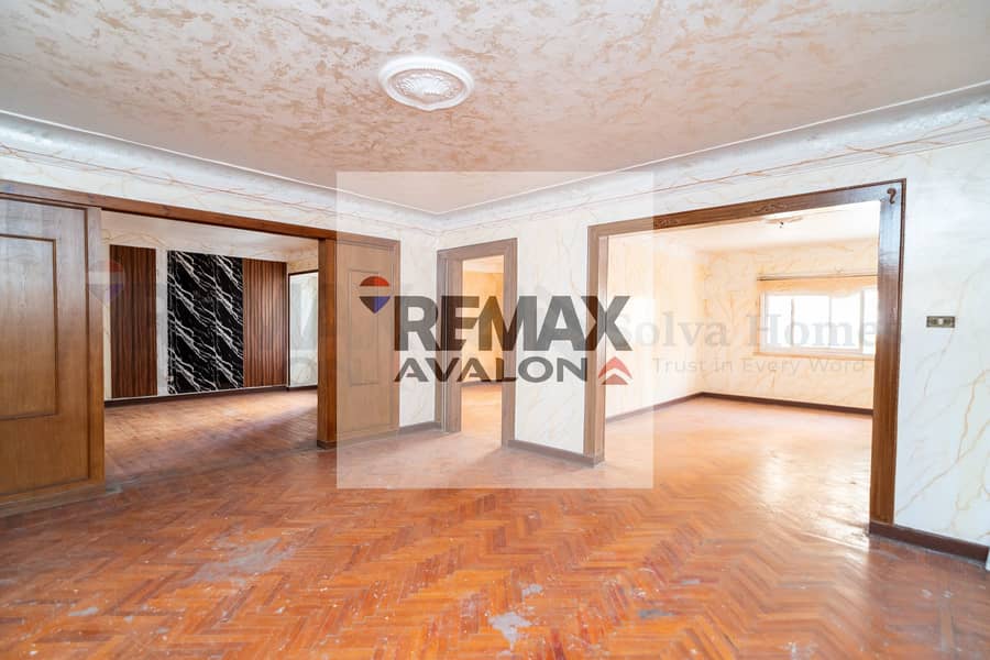 5Bedroom Apartment for Rent in Gleem (Direct Abu Qir Street View) – Open View - Fler
