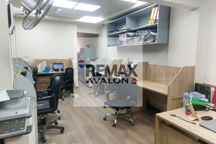 Admin headquarters for sale 130 m in Loran (second number from the tram) - Widok 2
