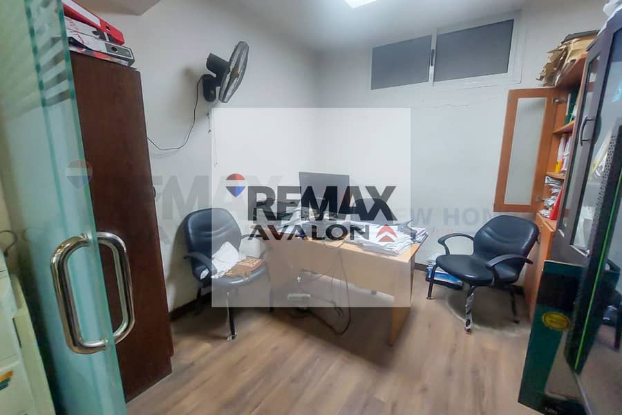 Admin headquarters for sale 130 m in Loran (second number from the tram) - Widok 4