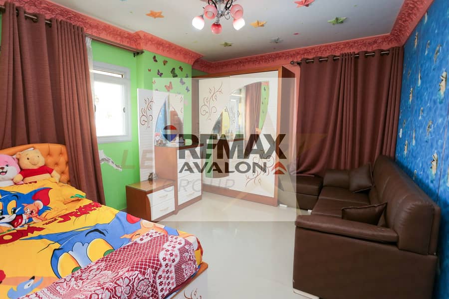 Apartment for sale 175 m Stanley (steps from the beach) - side sea view - Mehr