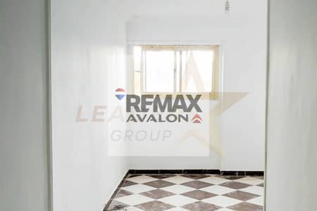 2 Bedroom Flat for Sale in Kafr Abdo, Alexandria - 1. jpg