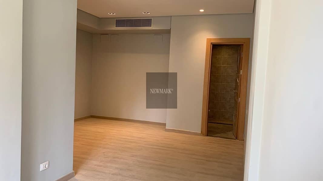 Large Ready Fully finished smart duplex 230 m + 55 Garden for sale in Trio Gardens, Fifth Settlement , Newcairo Next to palmhills & Mountain view – pohled 3