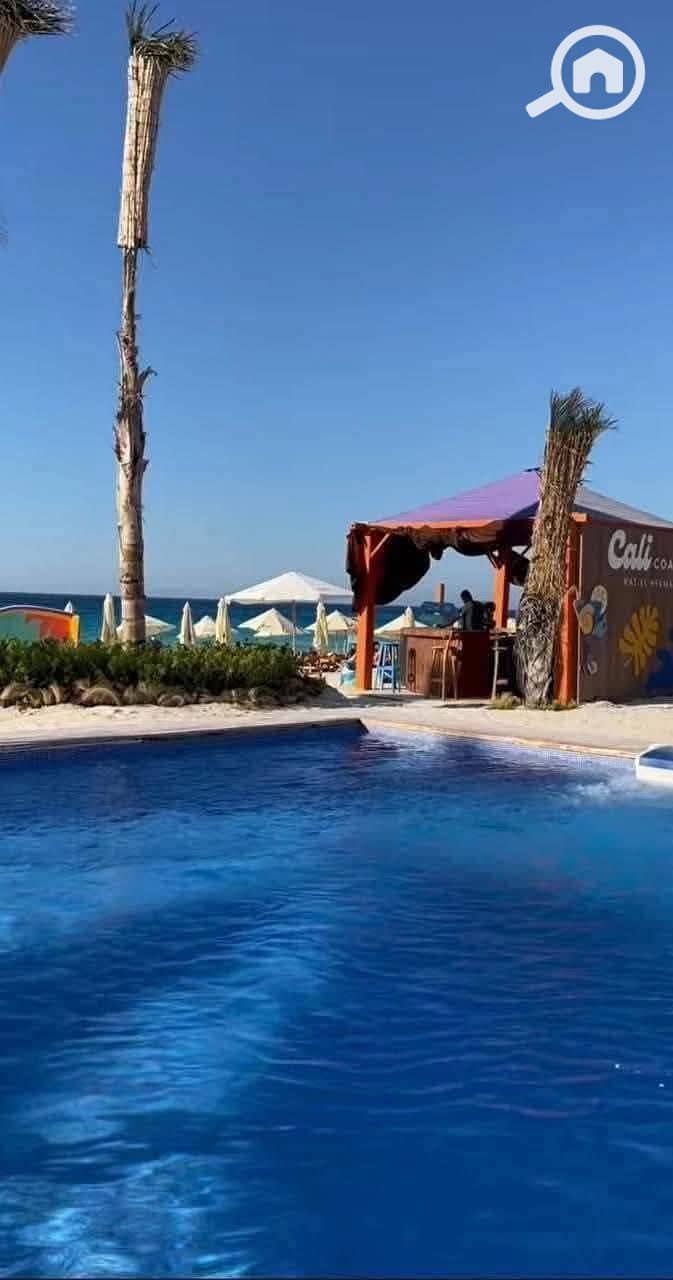 Chalet for sale, 85 meters, top floor, 25 meters, finished in Kali Coast, North Coast, Ras El Hekma. - Widok 5
