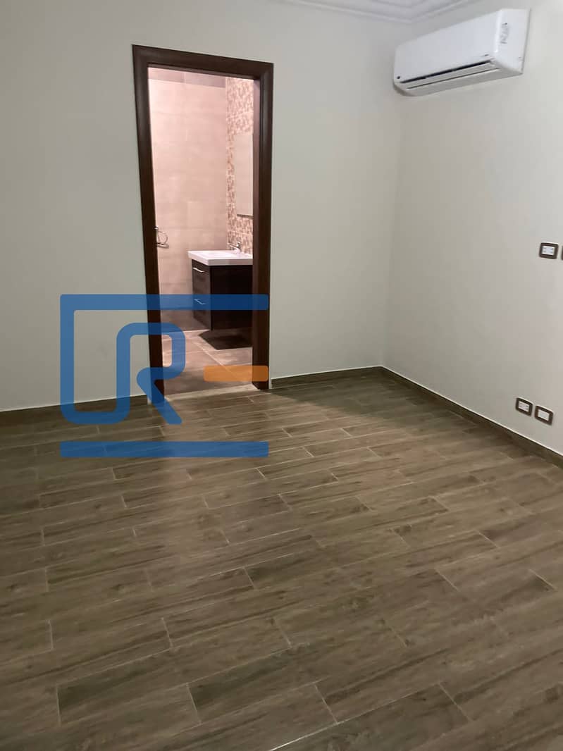 Stand Alone Villa for rent In CFC wz Kitchen-AC's - Mehr