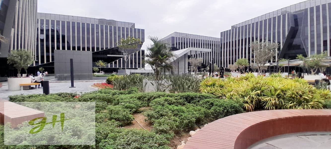 Finished Office Ready to Move For Sale in Eastown Sodic New Cairo - Widok 4