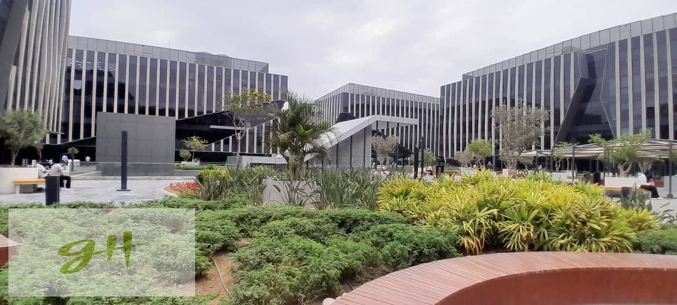 Finished Office Ready to Move For Sale in Eastown Sodic New Cairo - Widok 5