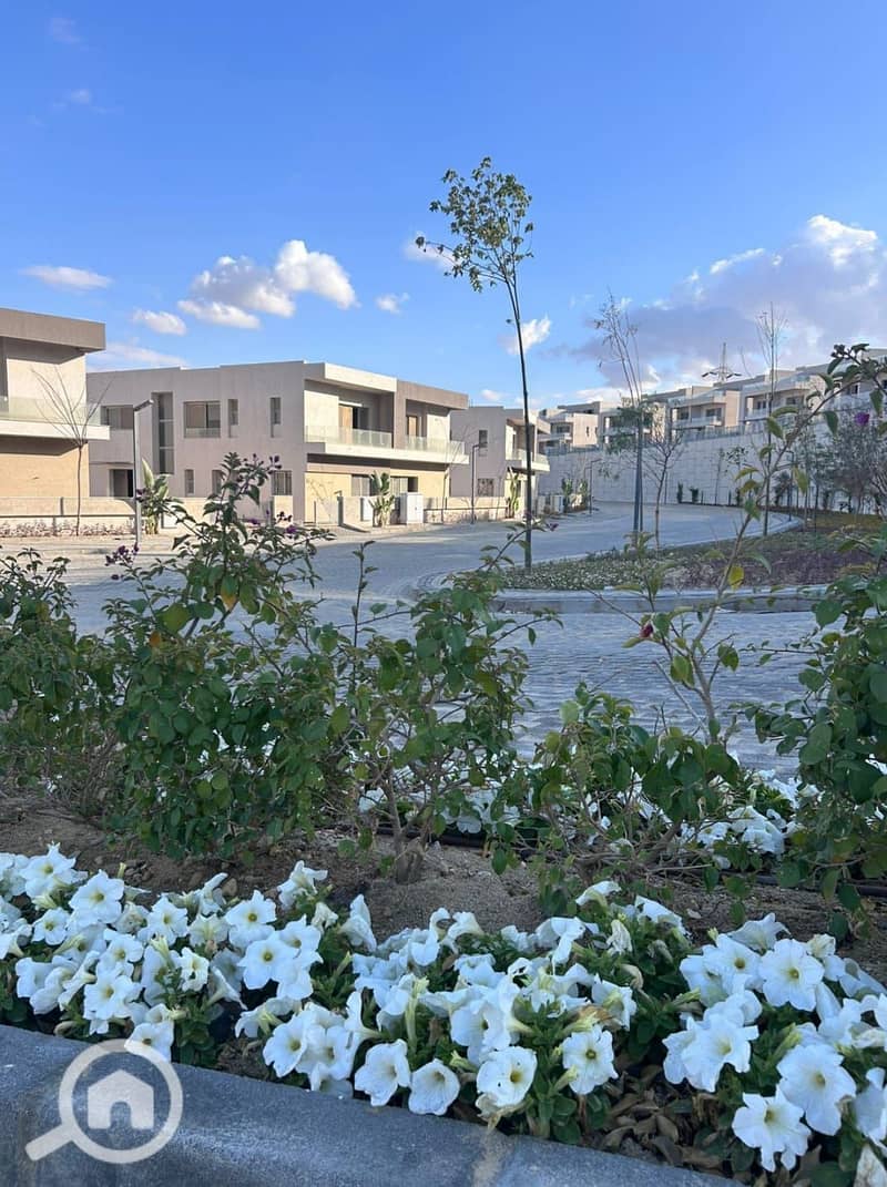 Prime located twin house ready to move in Hadaba next to New Giza and PX - Mehr