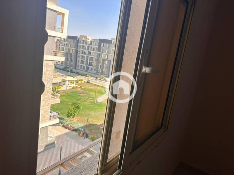 Apartment for sale in Dar Misr Al-Andalos, New Cairo, directly on the Southern 90th and in front of Hyde Park Compound, just minutes from the American University. Area: 130m, premium location. - Aanzicht 6