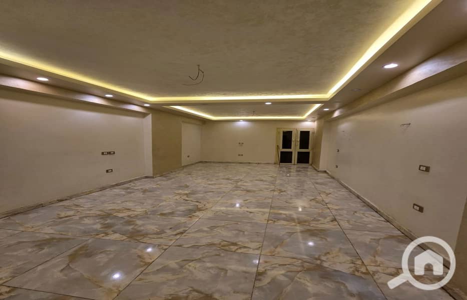 150m apartment on the seventh floor corner on the main Sisi Street, ultra super luxury - Ansicht 2