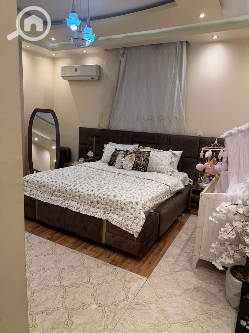 Apartment for sale in a prime location in Zahra El Maadi, El Miraj City, near the third neighborhood, behind the Emarat gas station, next to Carrefour Ring Road. - Więcej