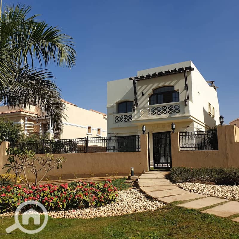 Villa with pool 5 beds garden view Fully furnished in hyde park new cairo - Widok 3