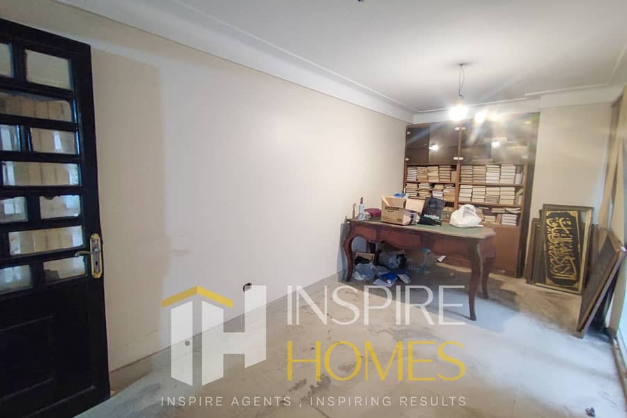 Licensed administrative office for sale – fully open views - Więcej