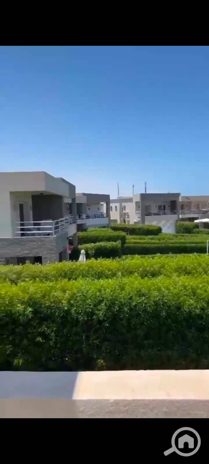 Rare villa for sale in Amwaj | 5 master bedrooms + fully furnished + ready to move in immediately | Prime location within the compound - Widok 4