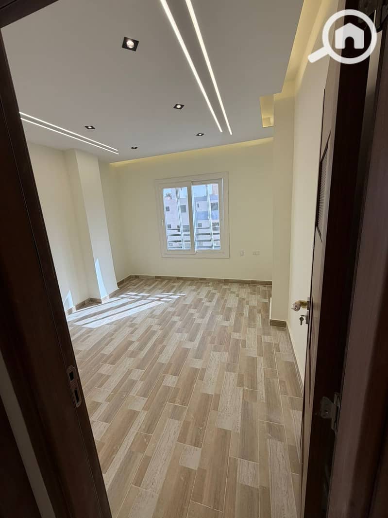 There is an available apartment in Al-Andalus, Fifth Settlement, professionally finished with ultra-super luxury finishing. - Mehr