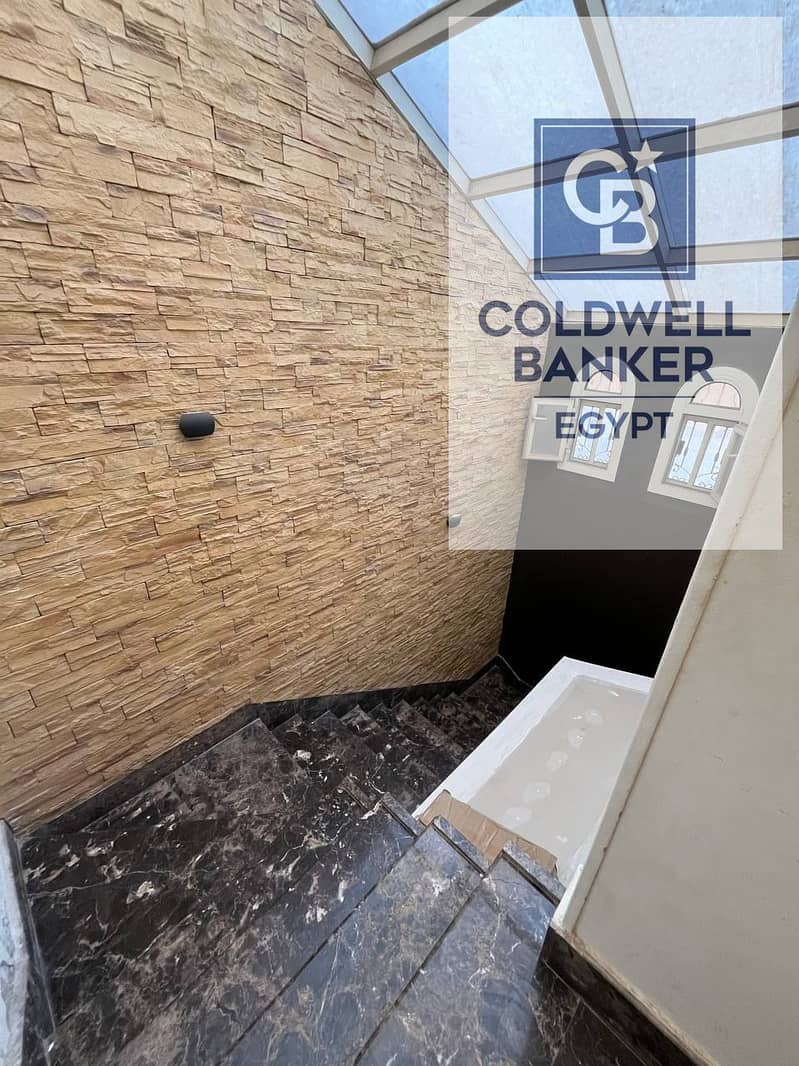 Fully Finished Townhouse 220m High End Finishing For SALE Katameya Gardens New Cairo - Więcej