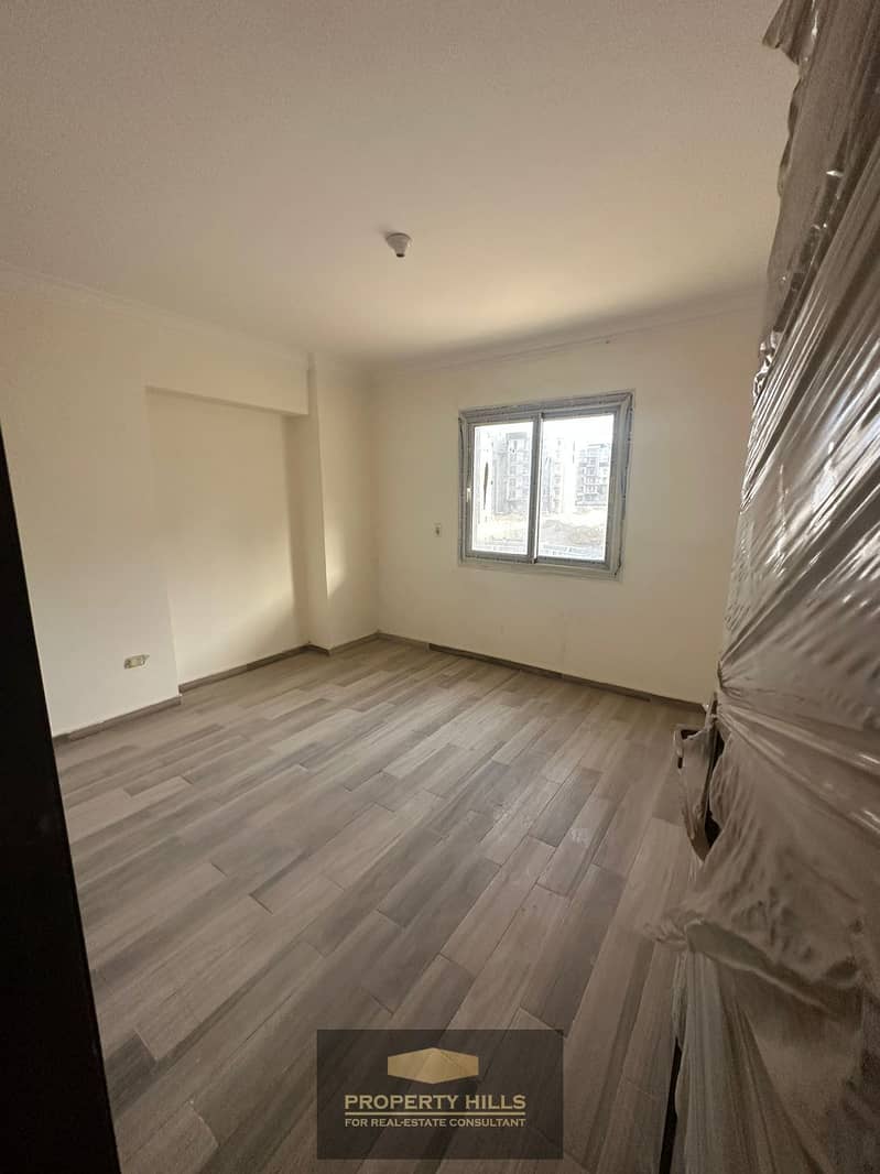 Receive a 130 m apartment in the heart of Sheikh Zayed with super lux finishing. - Więcej