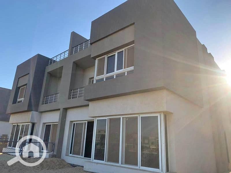 The last twinhouse in Etapa Sheikh Zayed next to Rabwa with immediate delivery – pohled 2