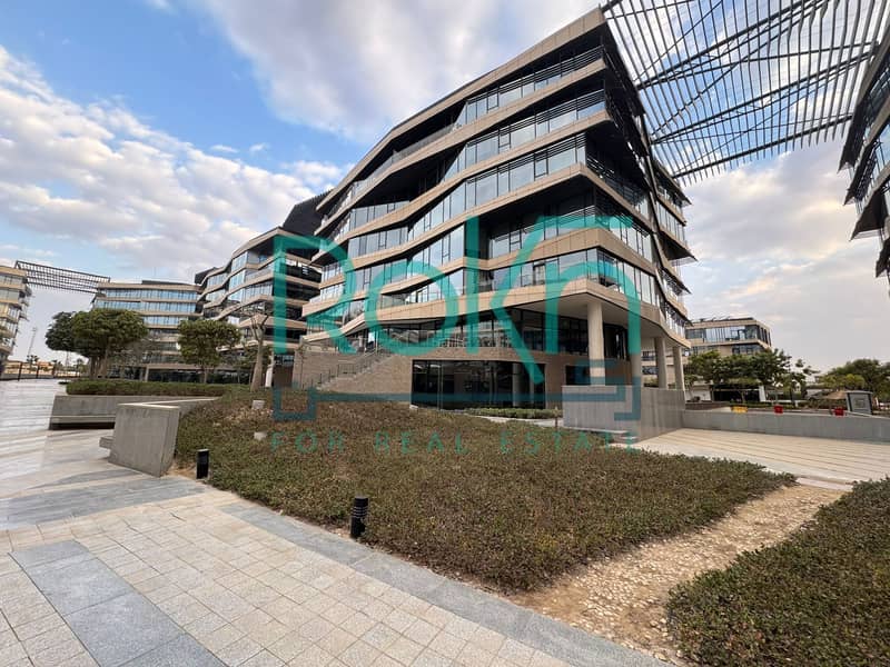 office for sale in polygon prime location - Mehr