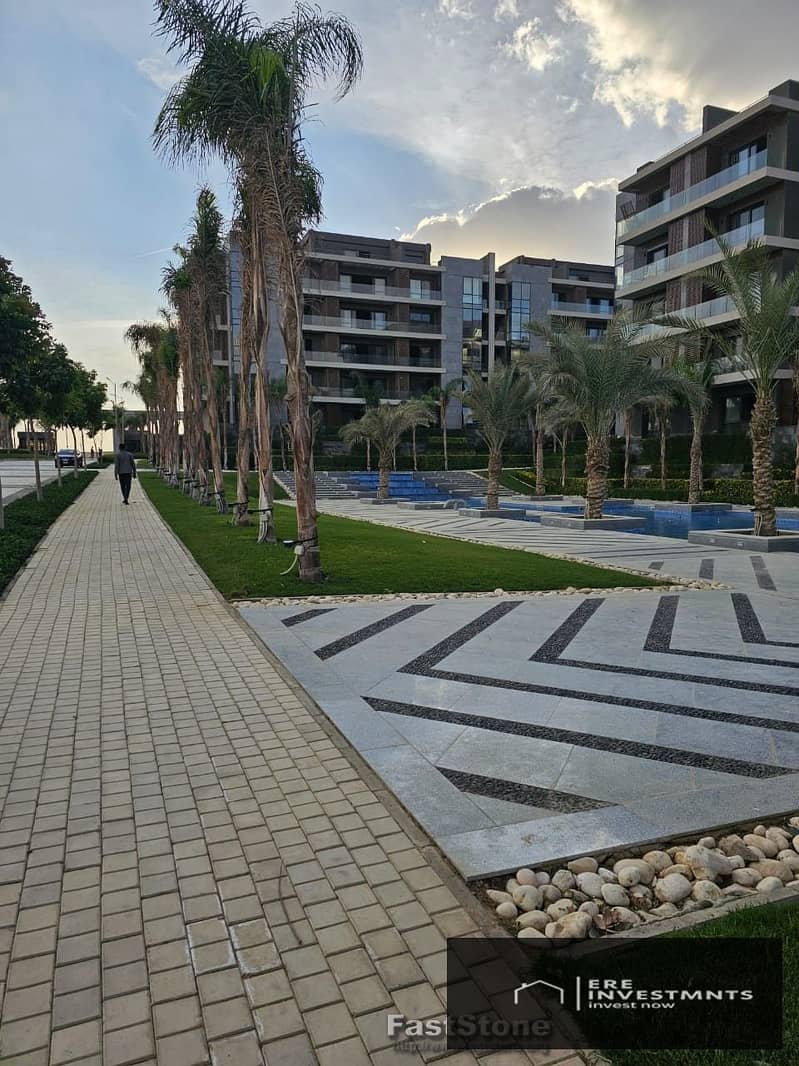 Corner apartment (186 sq m) with water feature view (resale) in Patio Oro La Vista, Golden Square - 200,000 less than market price - immediate occupan - Mehr