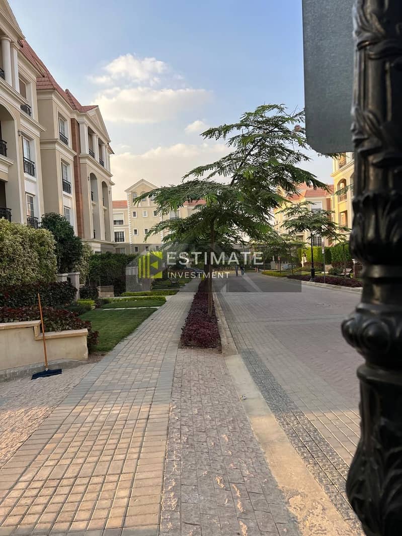Penthouse roof 214m for Rent semi furnished in Regents Park - Mehr