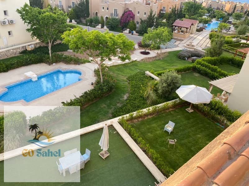 Chalet for rent in Mountain View North Coast — 2 bedrooms with a garden and pool view. - Widok 3