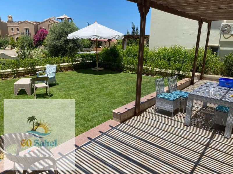 Chalet for rent in Mountain View North Coast — 2 bedrooms with a garden and pool view. - Widok 4