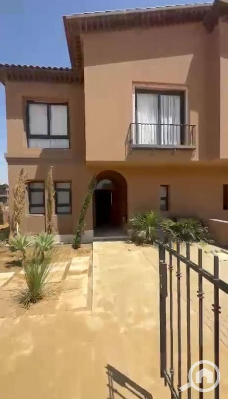 Townhouse in Sheikh Zayed with installment in Village West Sheikh Zayed next to Emaar Royal City Hyper One Beverly Hills - Widok 2