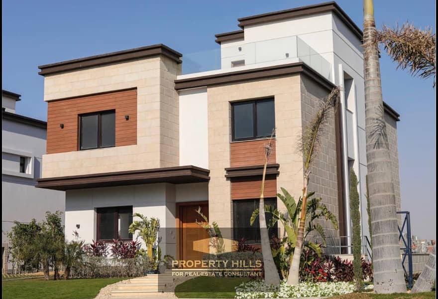 Panoramic villa 212 meters with private swimming pool in Dijar AZZAR compound next to Mivida Emmar and AUC - Więcej