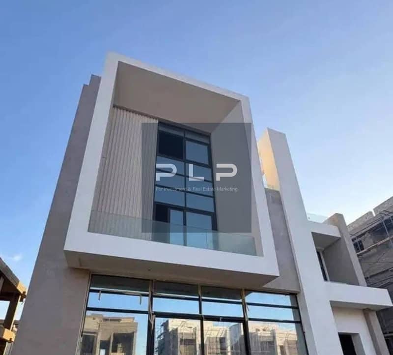 Resale Ready to Move Townhouse for sale With Installments in Saada New Cairo opposite Al-Rehab City Talaat Mostafa - Widok 2