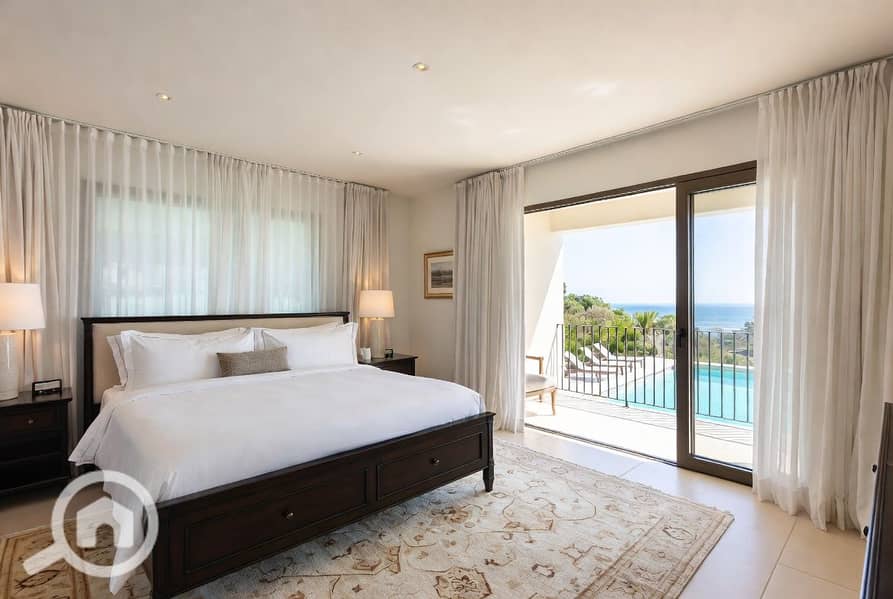 With a down payment of 1,470,000, receive a fully finished 140m chalet with two bedrooms by the sea within 6 months and installment over 4 years. Contact us at 01098520424. – pohled 6