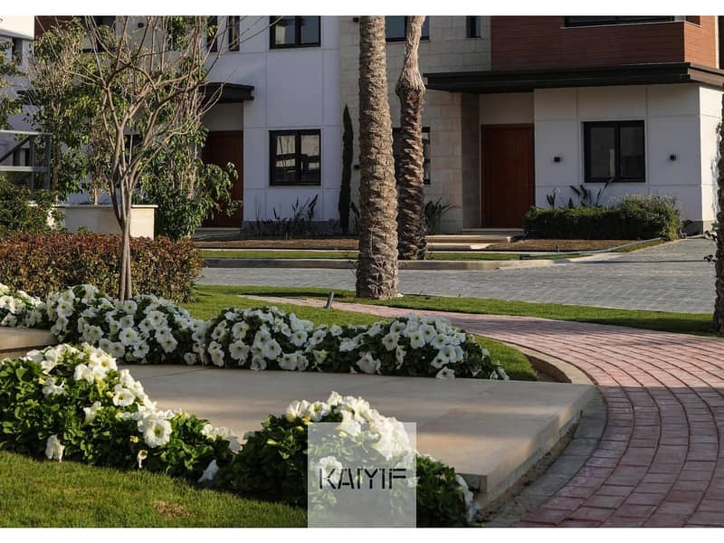 Corner Townhouse for Sale in Azzar New Cairo with Private Pool Fully Finished Immediate Delivery in a Prime Location Inside a Prestigious Compound – pohled 4