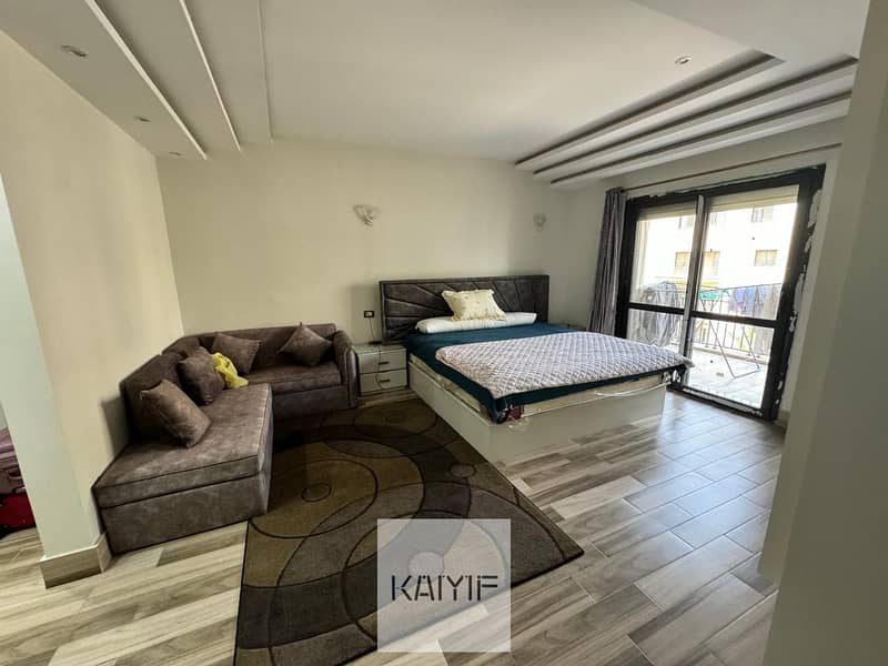 Luxury Fully Furnished Apartment for Rent in Eastown Prime Location with ACs and Spacious Layout in New Cairo - Widok 5